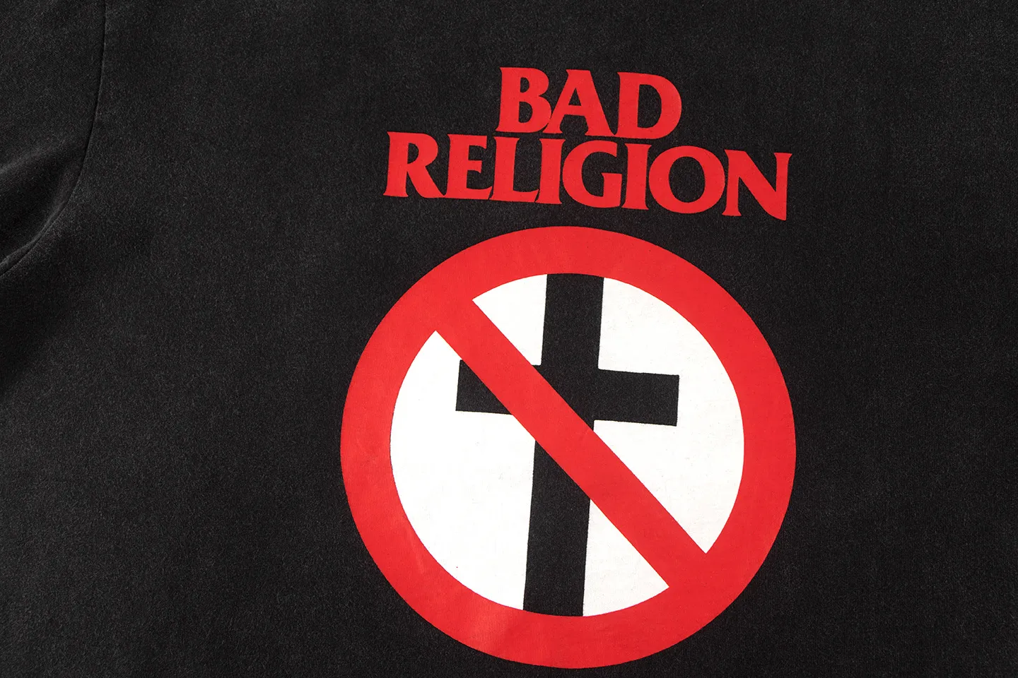 ♻️Style number: 890 P130 washed T vintage vintage SAINT MICHACL—BAD RELIGION’s punk rock band can show a punk and rebellious fashion style. Short wide style washed and distressed High density 280g pure cotton Comfortable punk short wide style silhouette Size: (S-M-L-XL) Color: Washed black